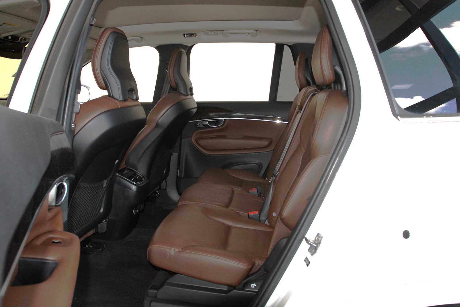 used 2019 Volvo XC90 car, priced at $17,497