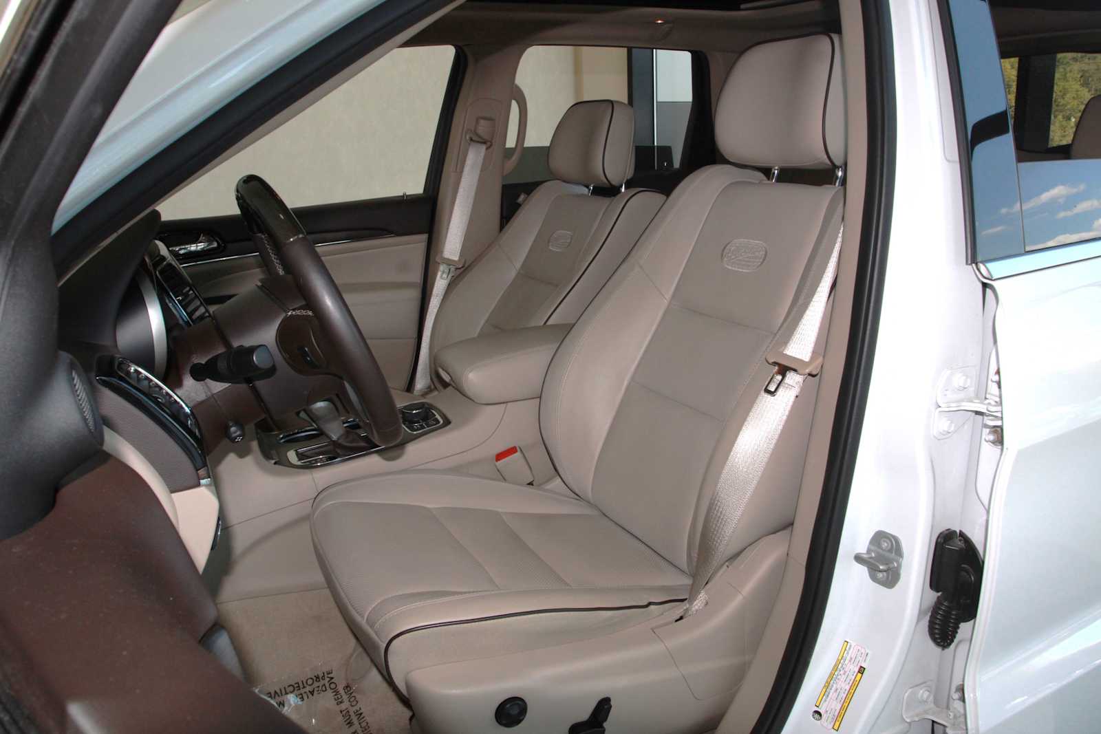 used 2020 Jeep Grand Cherokee car, priced at $18,497