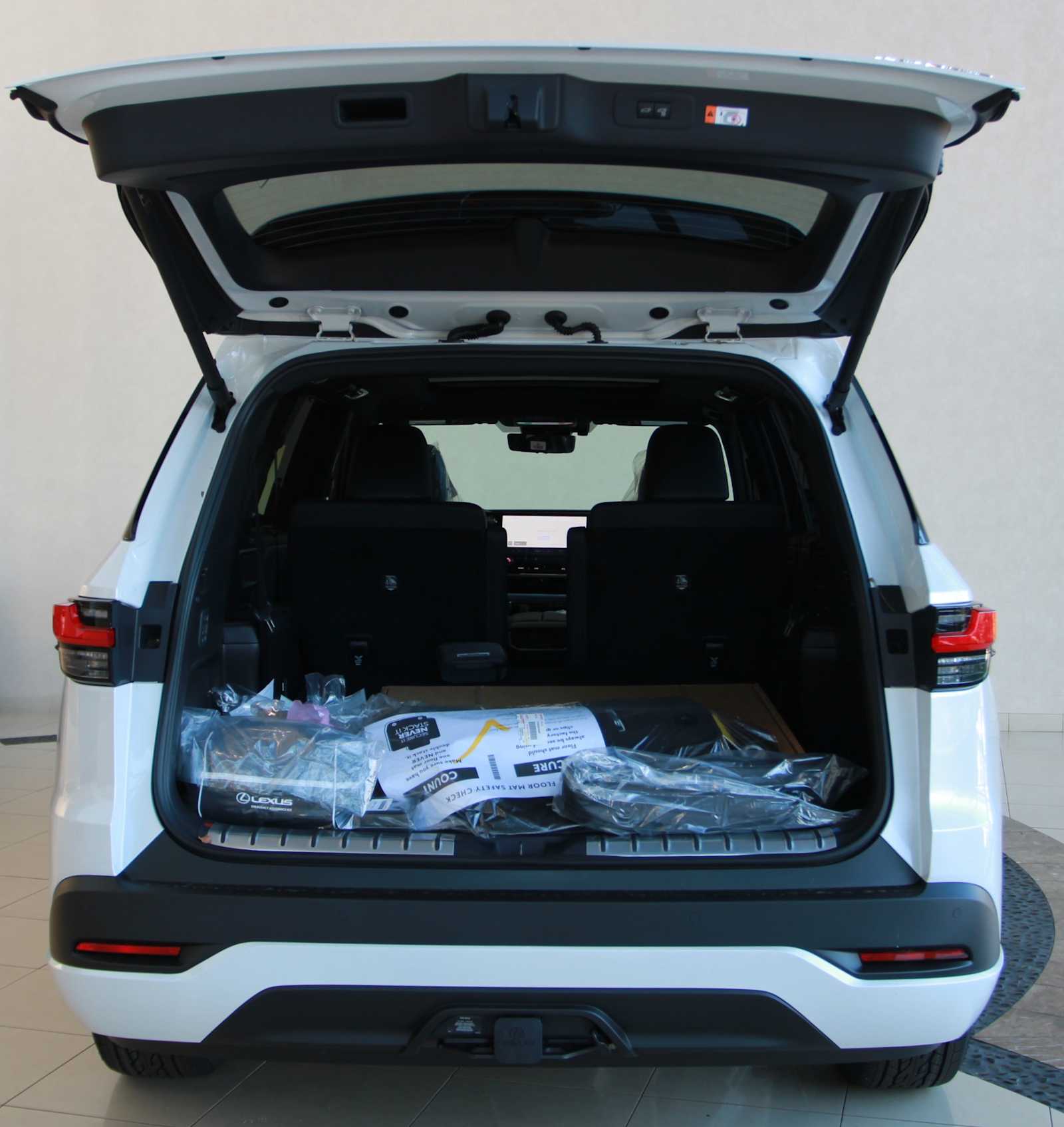 2026 Lexus TX 350 Luxury photo 4