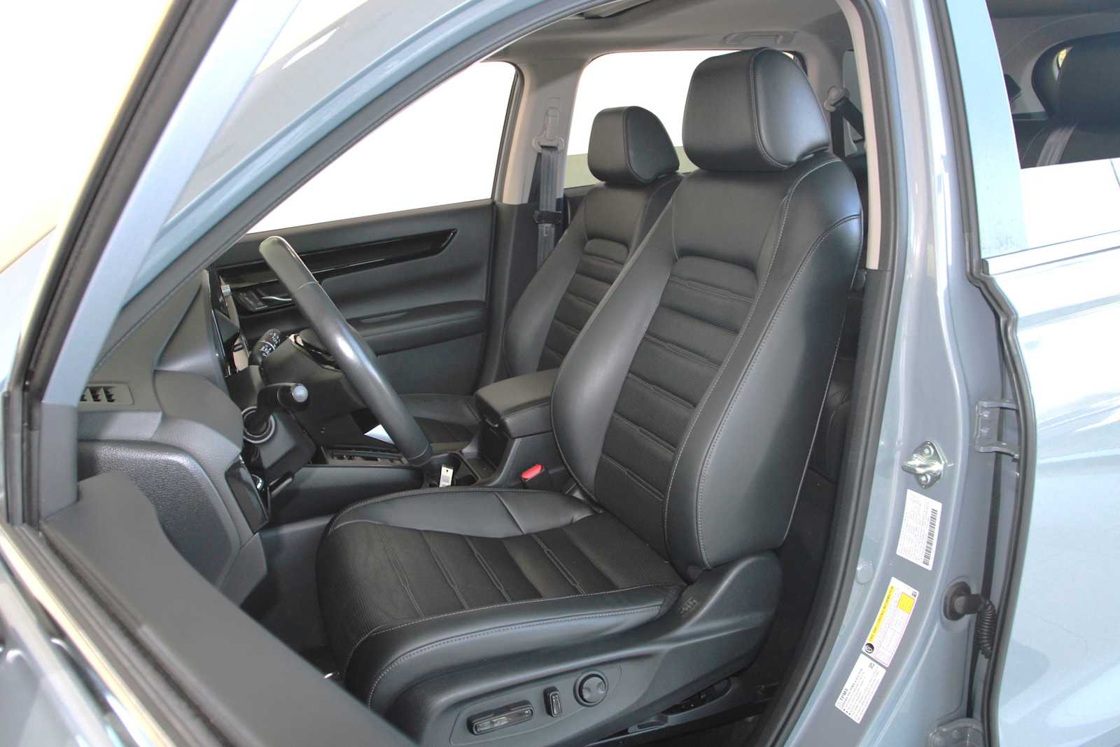 used 2025 Honda CR-V car, priced at $34,397