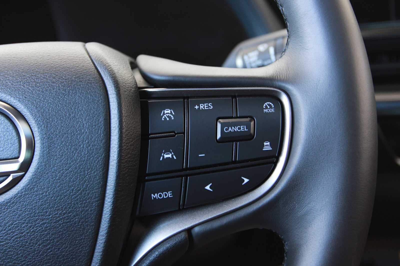 used 2025 Lexus UX 300h car, priced at $40,497