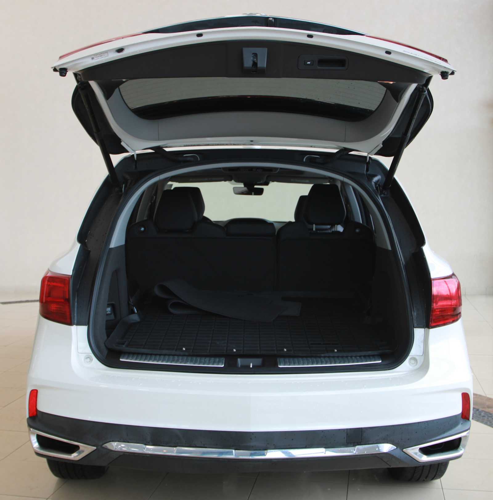 used 2017 Acura MDX car, priced at $19,497