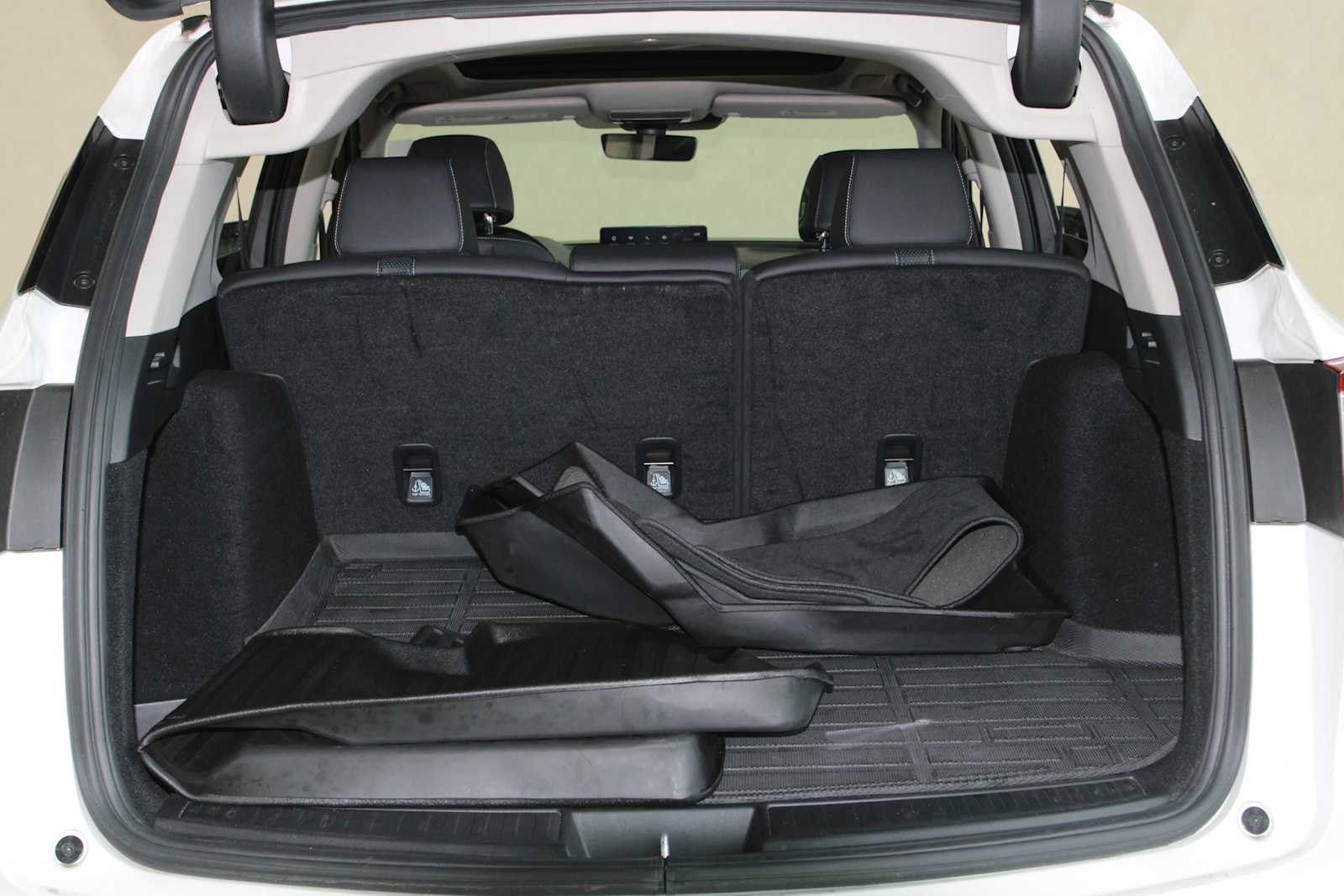 used 2024 Acura RDX car, priced at $36,997