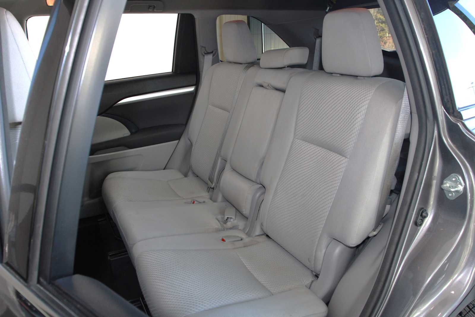 used 2015 Toyota Highlander car, priced at $18,197