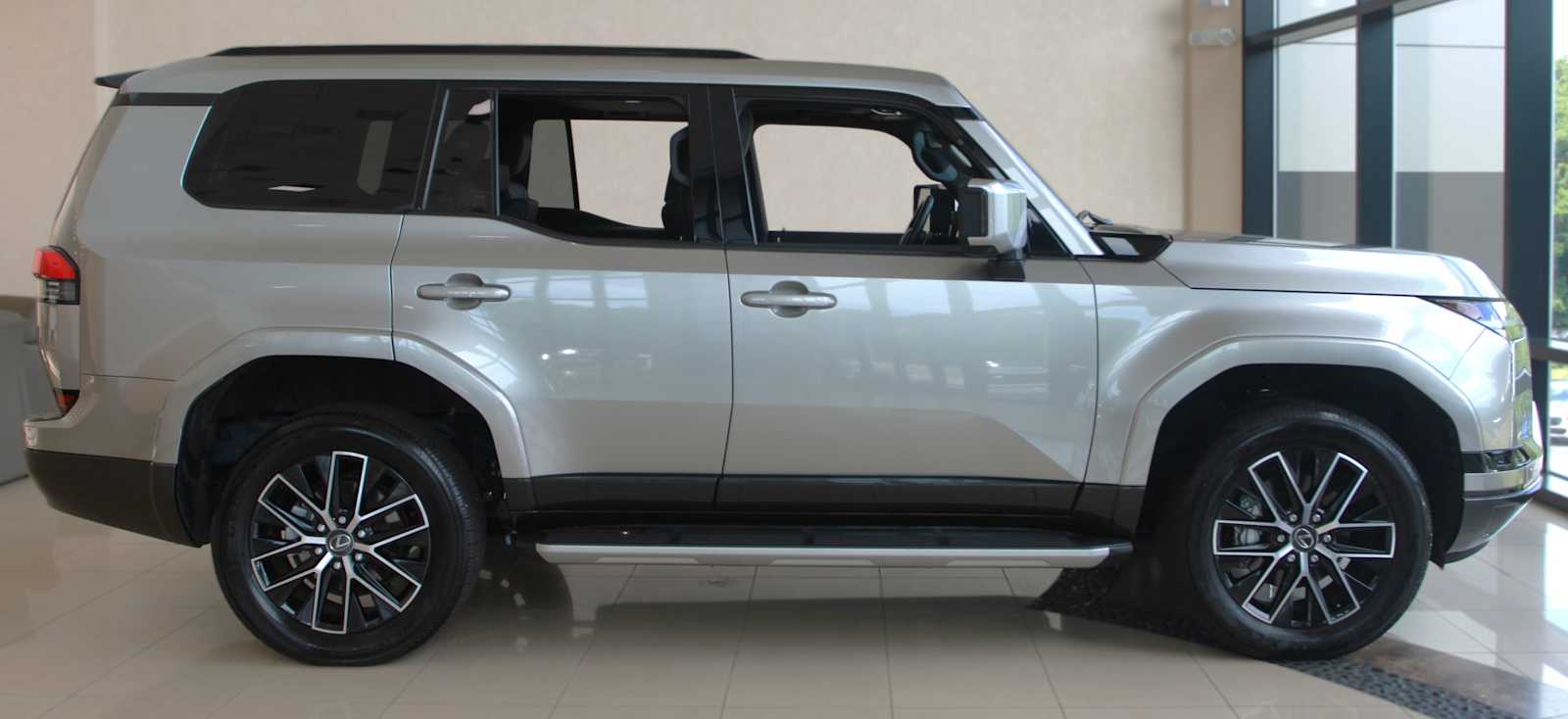 2025 Lexus GX Premium - Photo 13