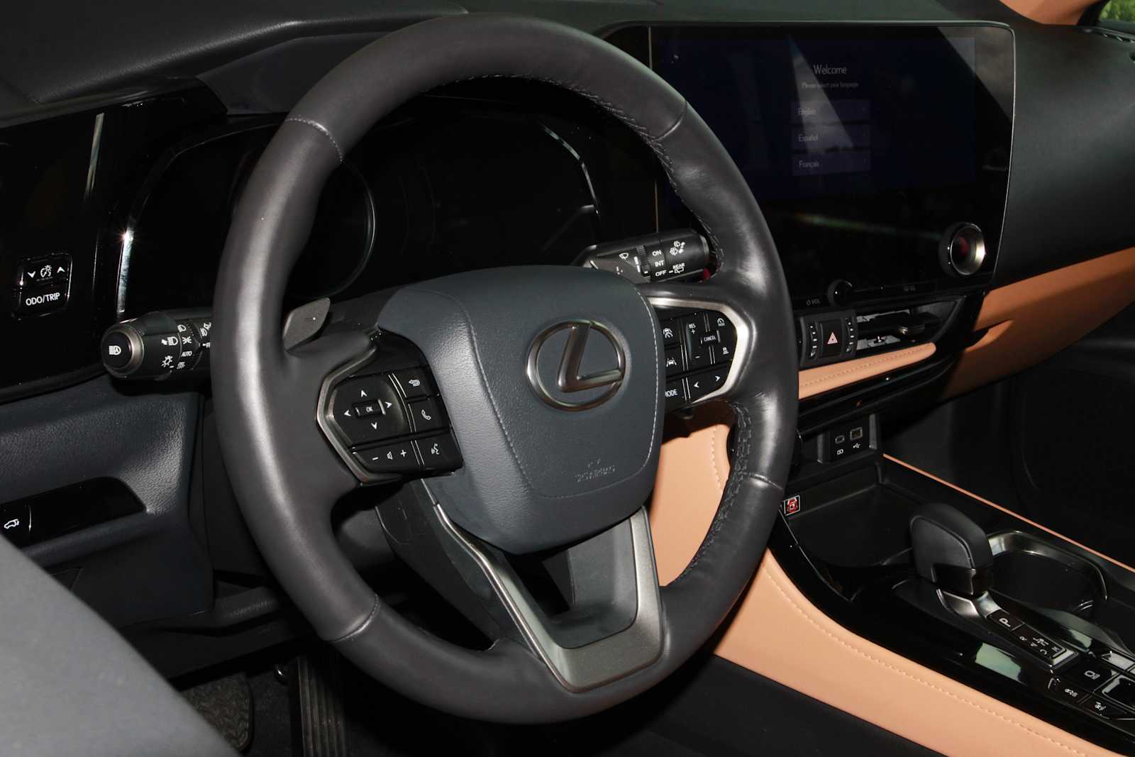 2026 Lexus NX 350 - Photo 32