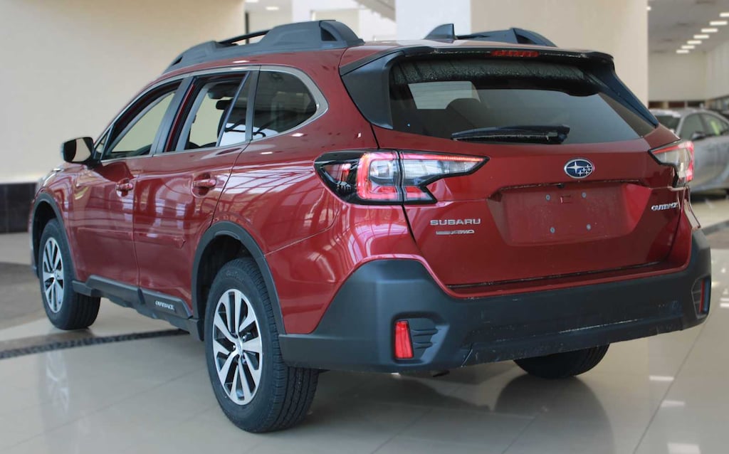 Used 2022 Subaru Outback Premium SUV