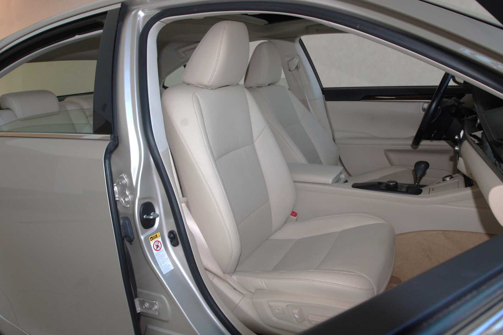 used 2014 Lexus ES 350 car, priced at $17,997