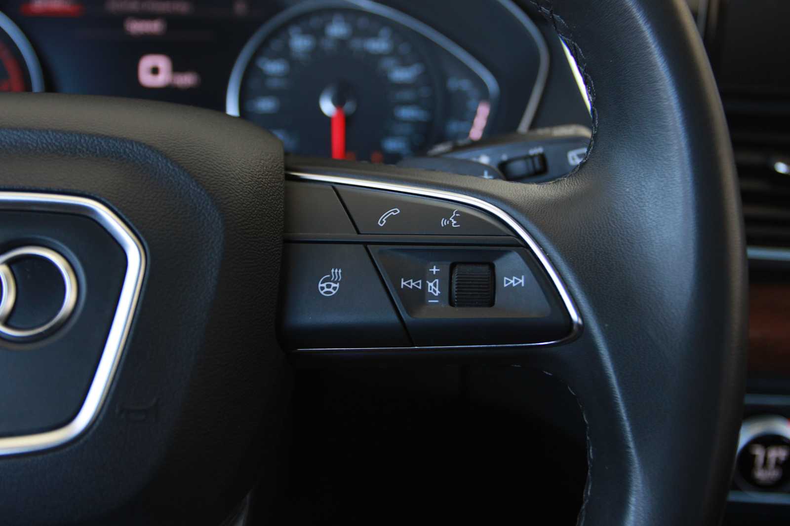 used 2023 Audi Q5 car, priced at $31,497