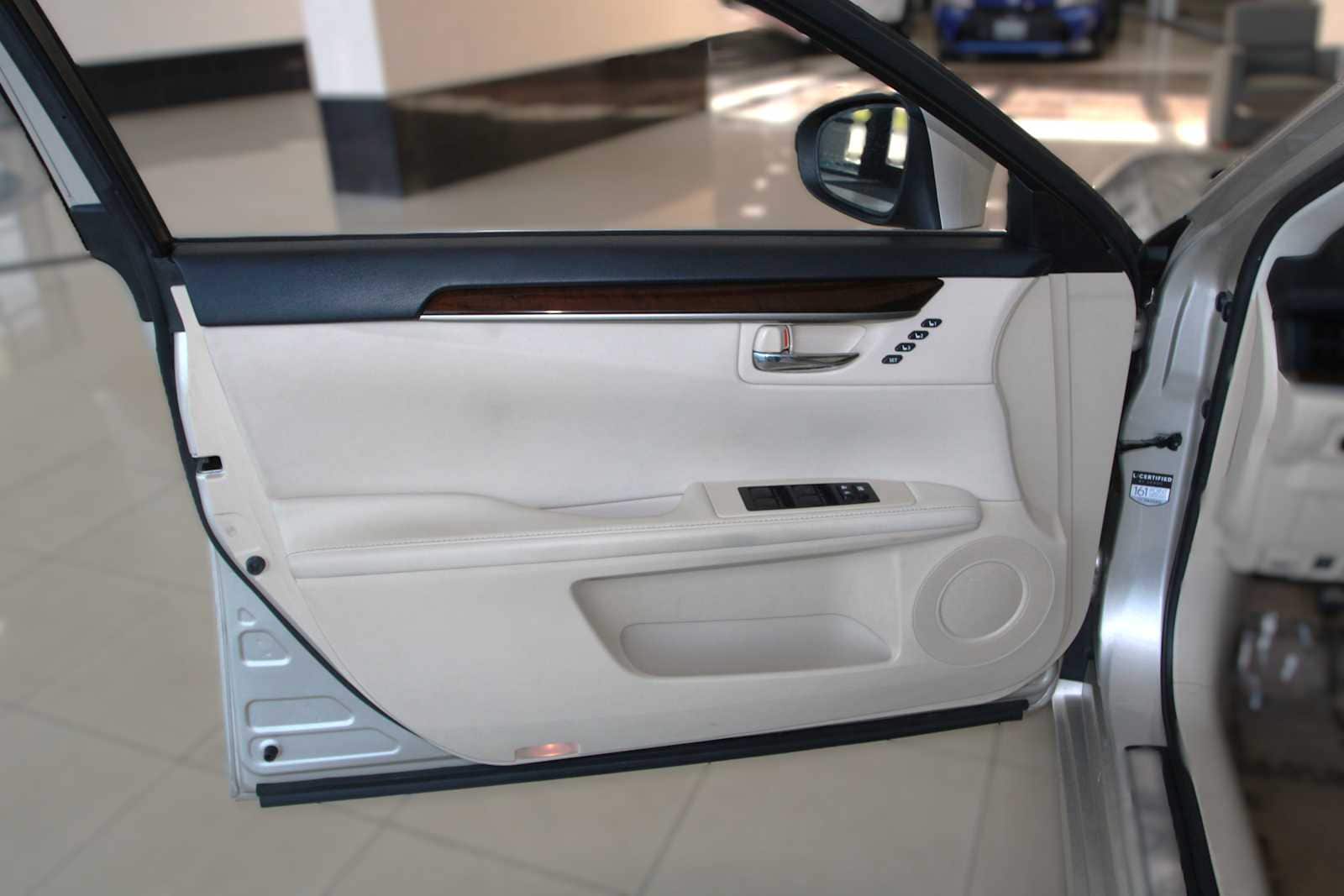used 2014 Lexus ES 350 car, priced at $17,997