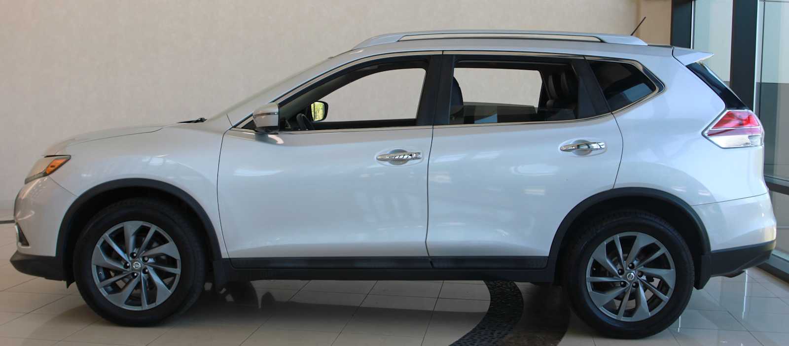 used 2016 Nissan Rogue car, priced at $10,797