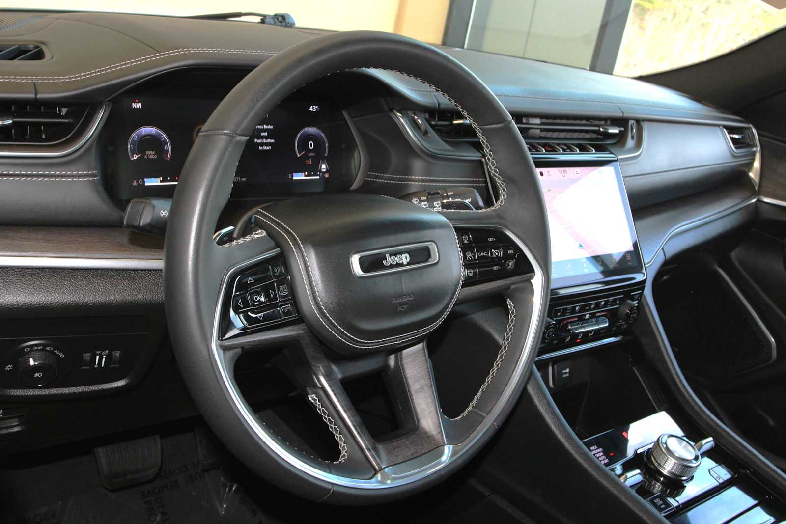 used 2023 Jeep Grand Cherokee car, priced at $36,897