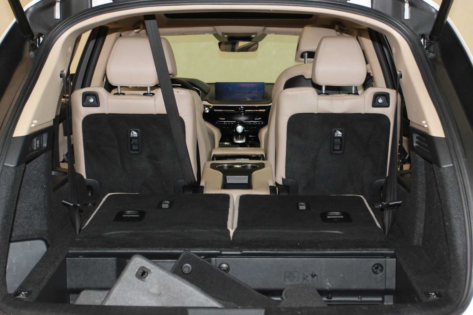 used 2023 Acura MDX car, priced at $37,797