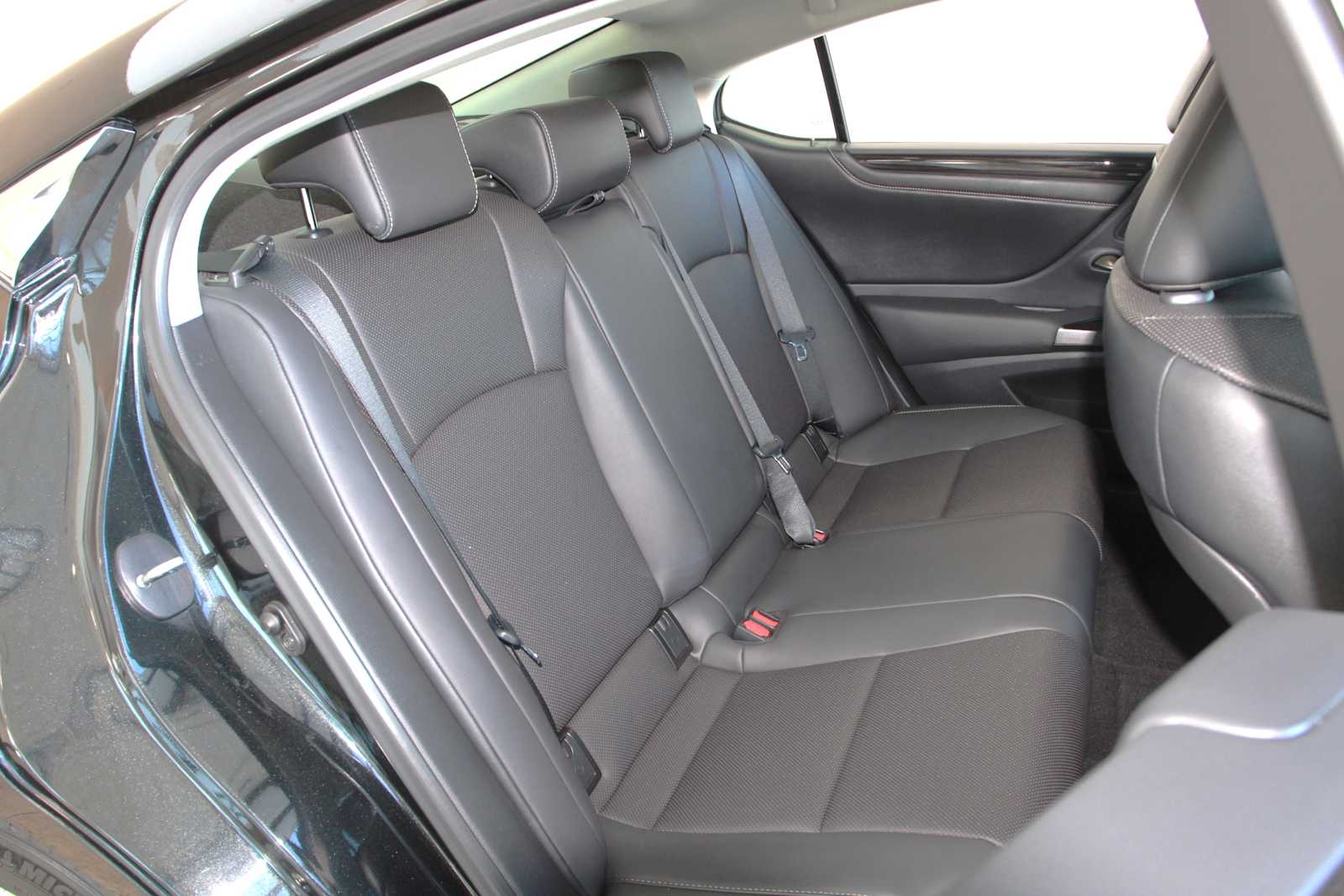 used 2021 Lexus ES 350 car, priced at $35,497