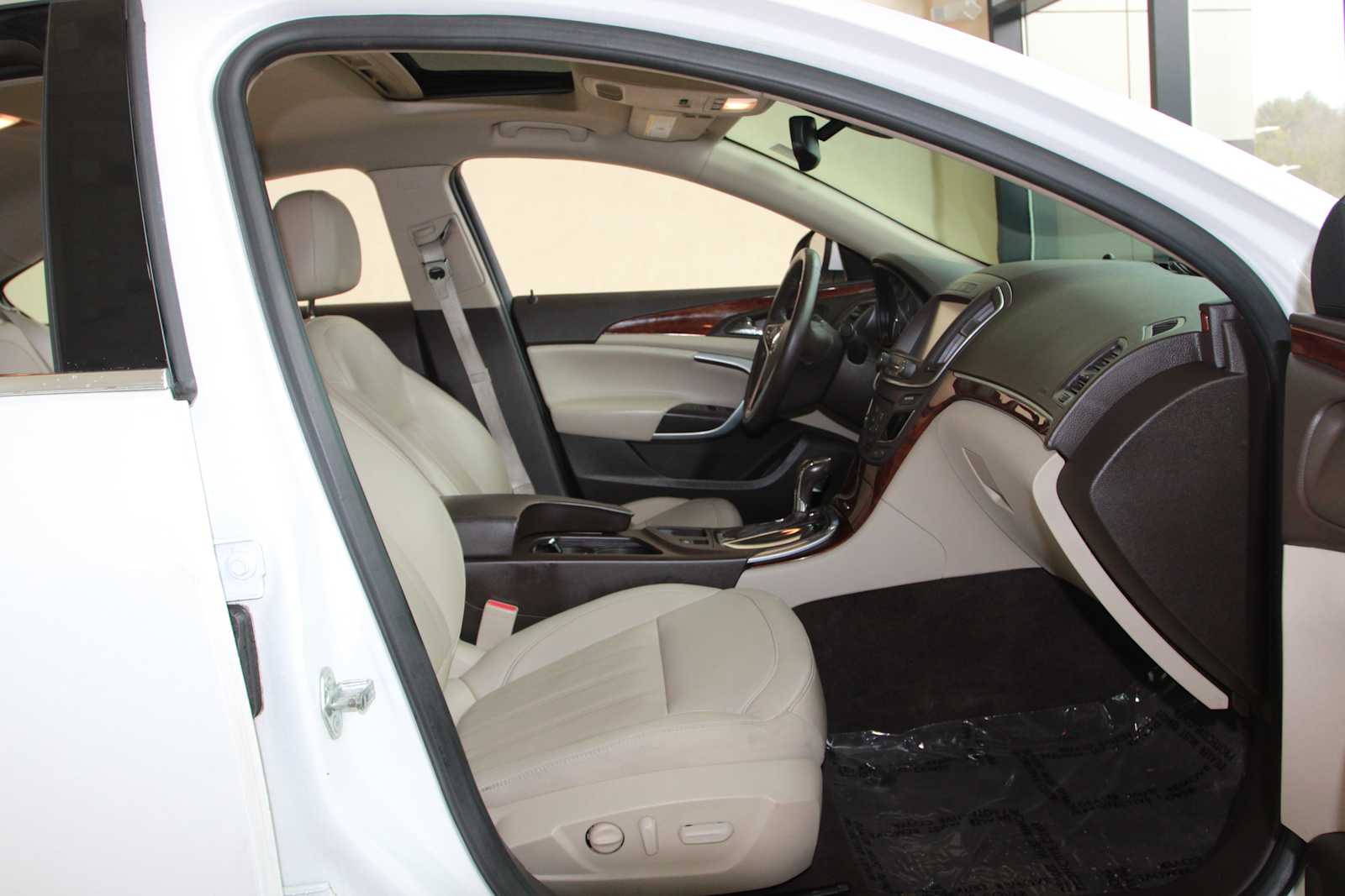 used 2016 Buick Regal car, priced at $12,497