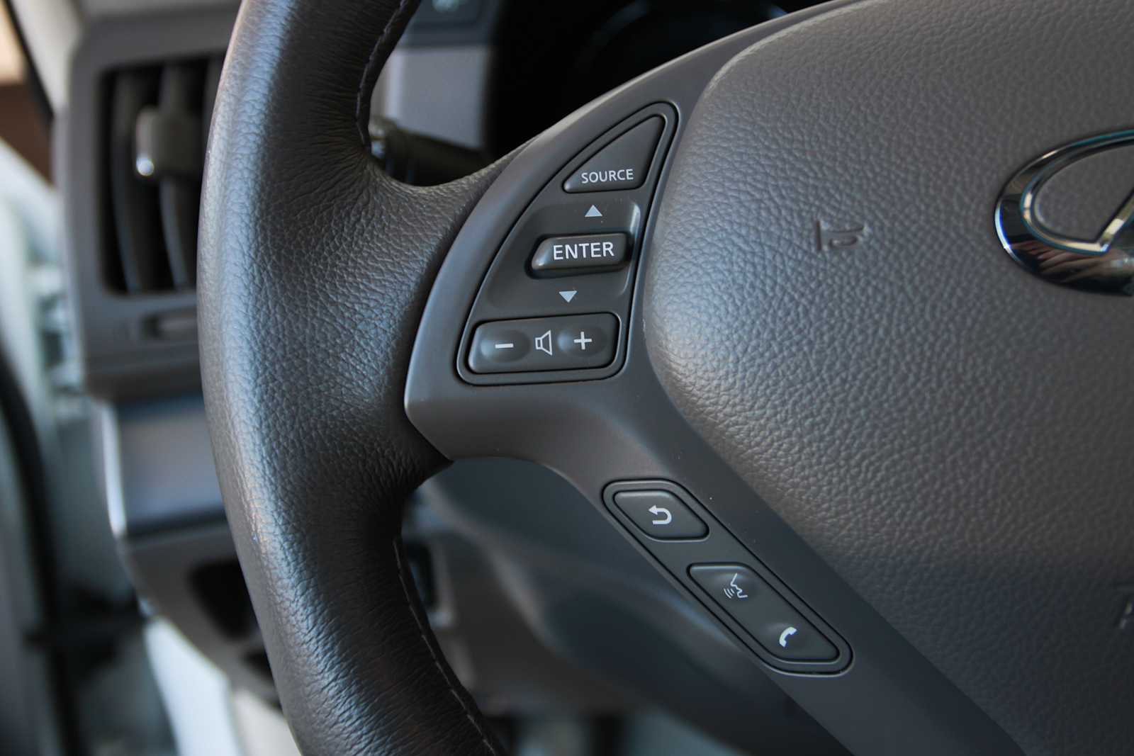 used 2012 INFINITI G37 car, priced at $13,297