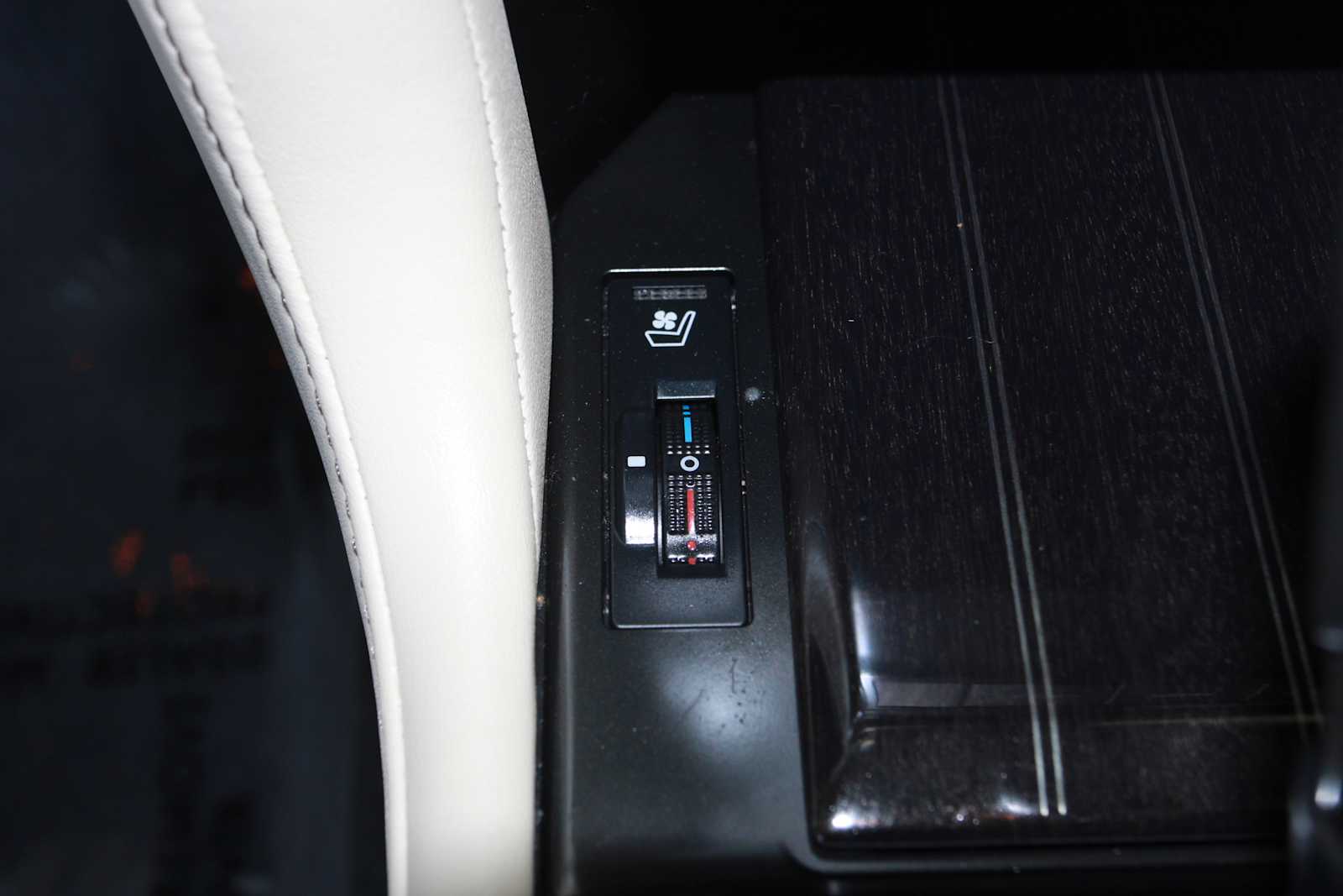 used 2023 Lexus GX 460 car, priced at $57,097