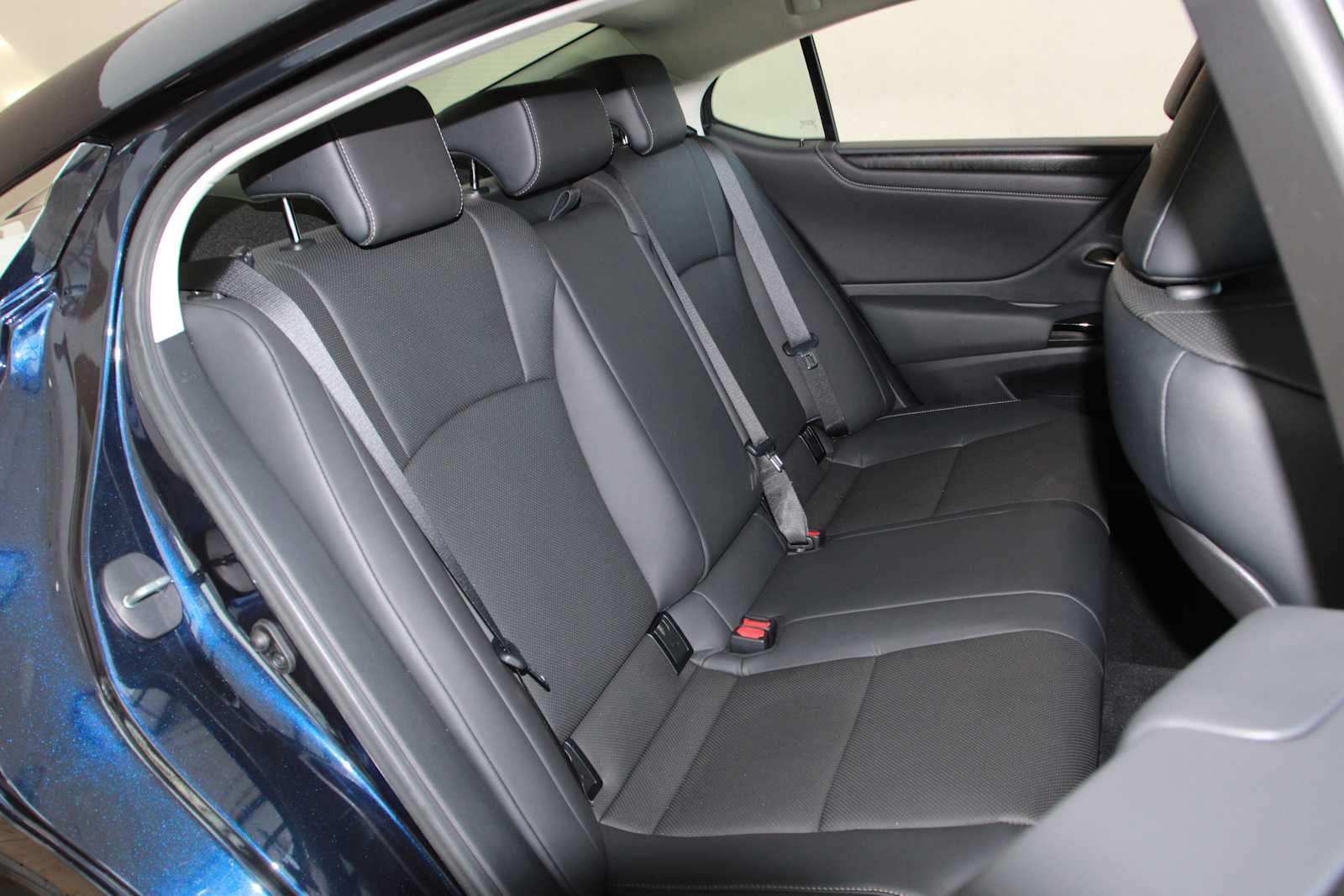 used 2025 Lexus ES 300h car, priced at $44,497