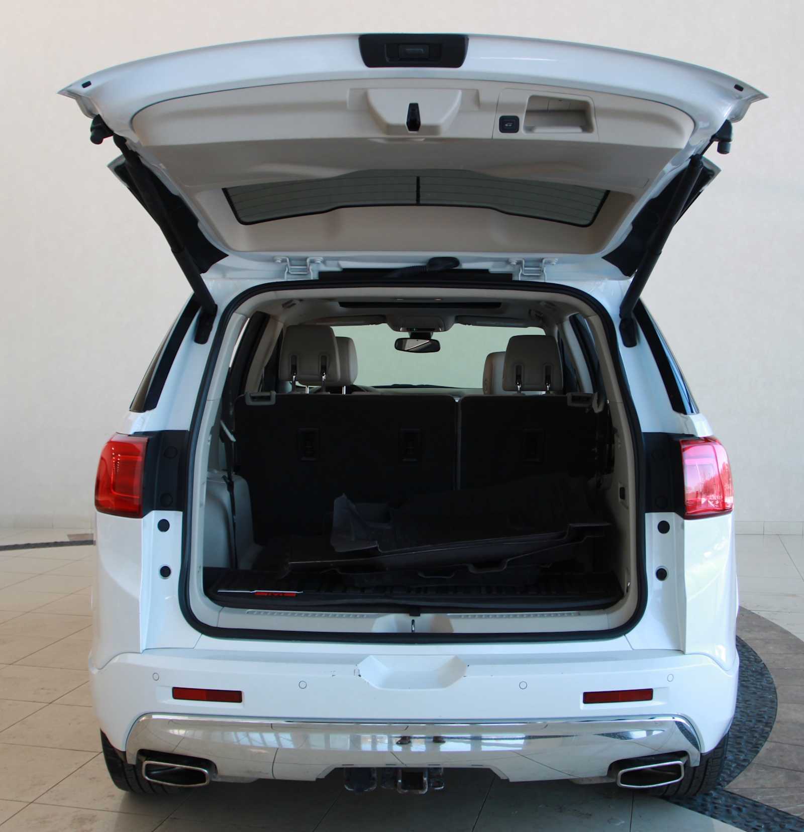 used 2018 GMC Acadia car, priced at $19,897