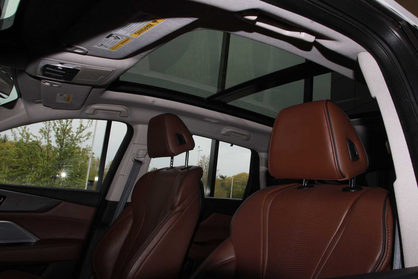 used 2023 Acura MDX car, priced at $39,497