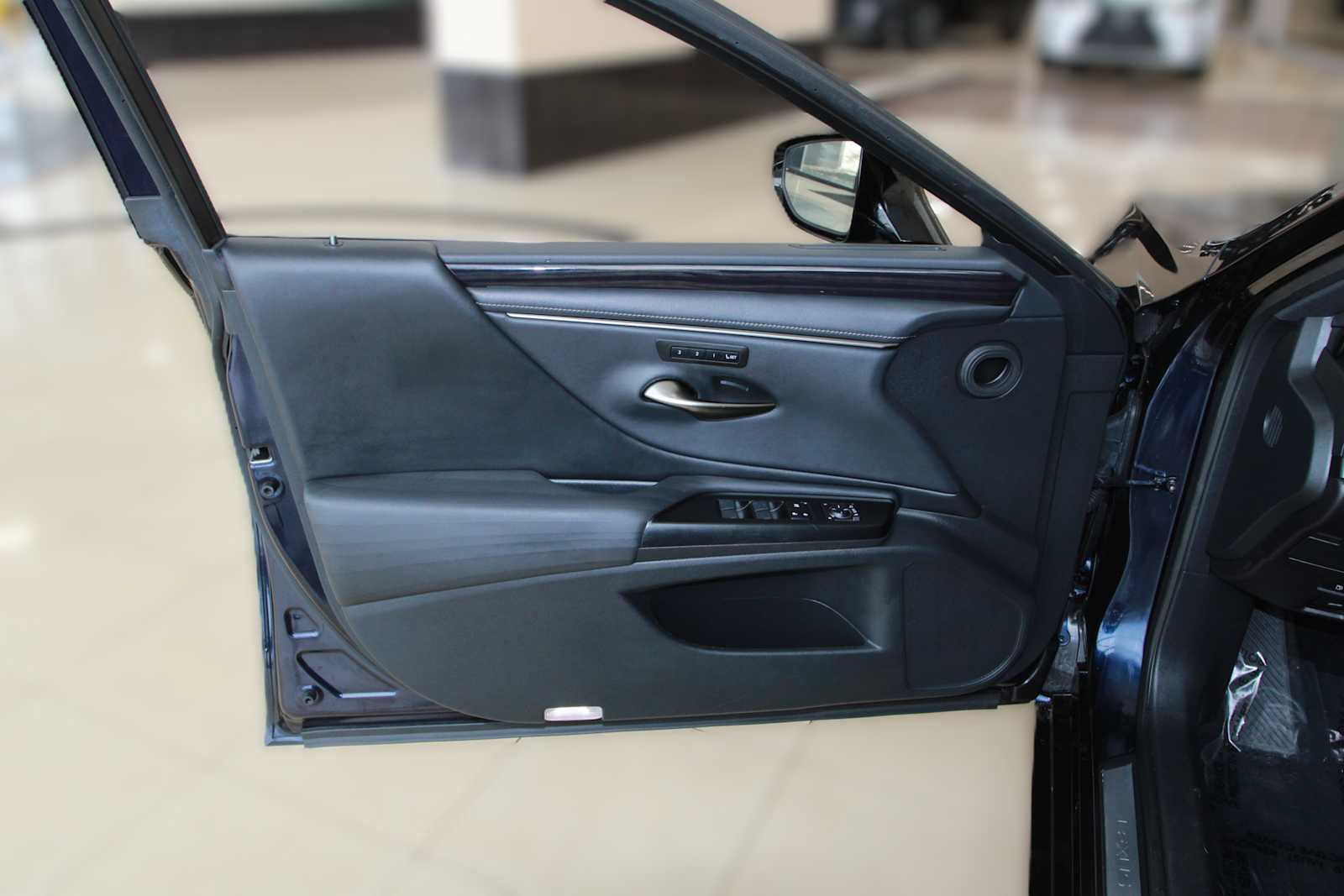 used 2020 Lexus ES 350 car, priced at $35,497