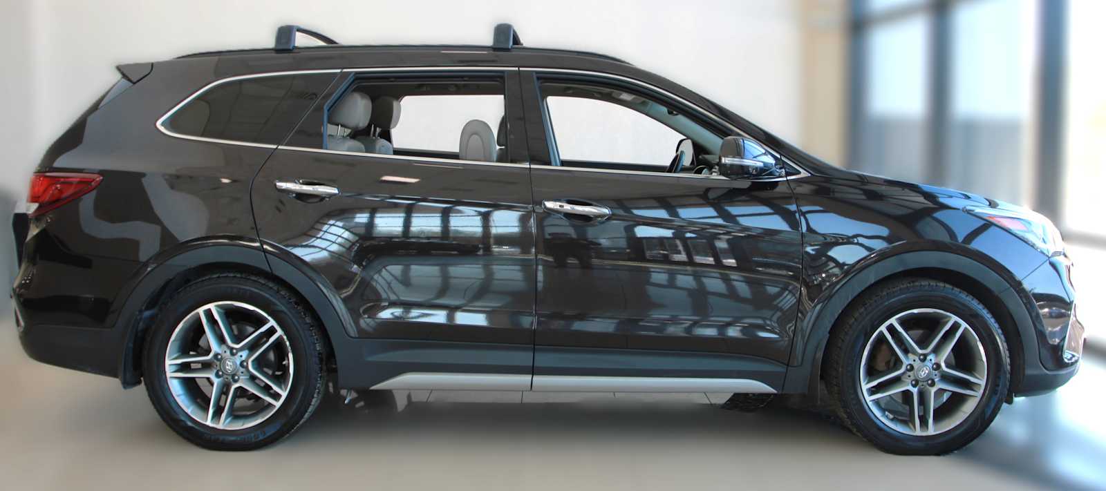 used 2017 Hyundai Santa Fe car, priced at $15,797