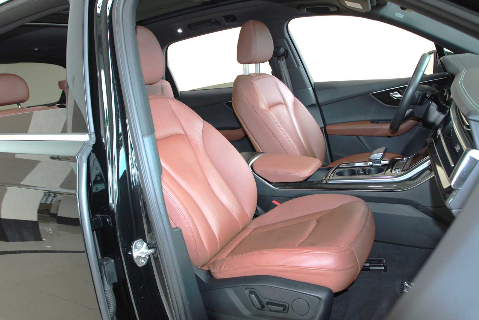 used 2023 Audi Q7 car, priced at $38,497