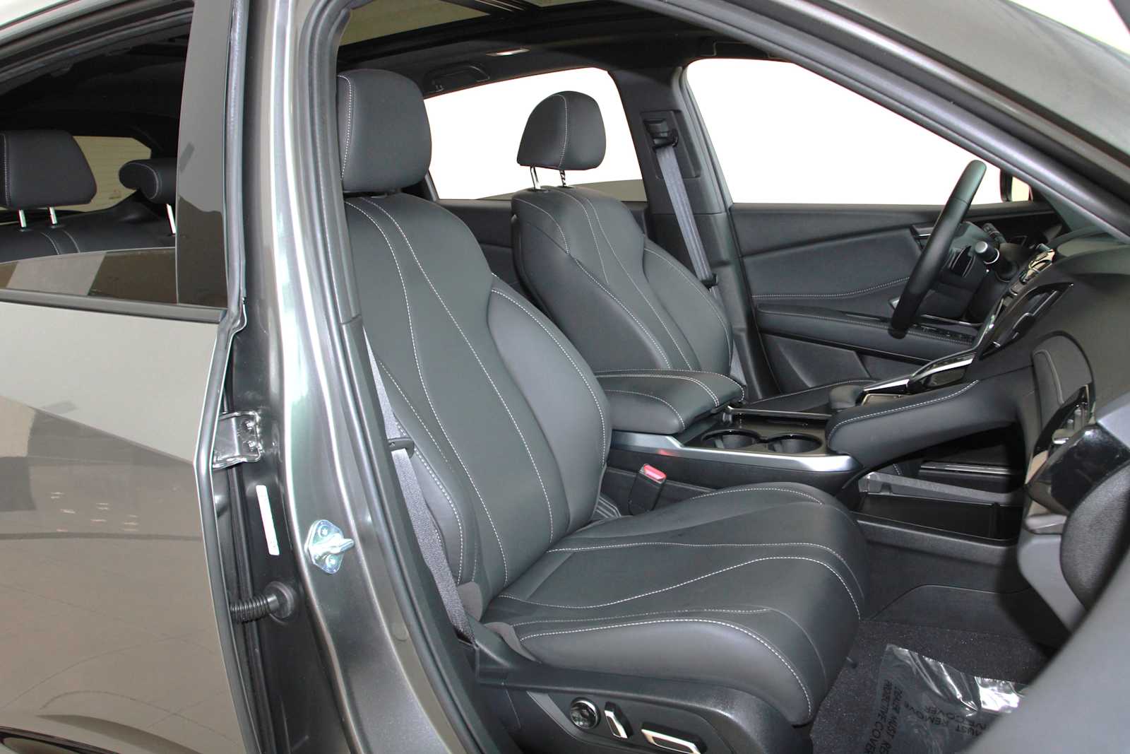 used 2025 Acura RDX car, priced at $41,097