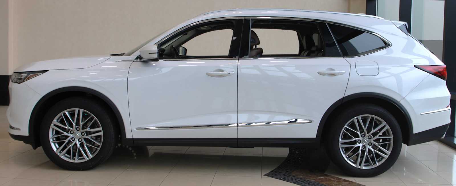 used 2023 Acura MDX car, priced at $39,497