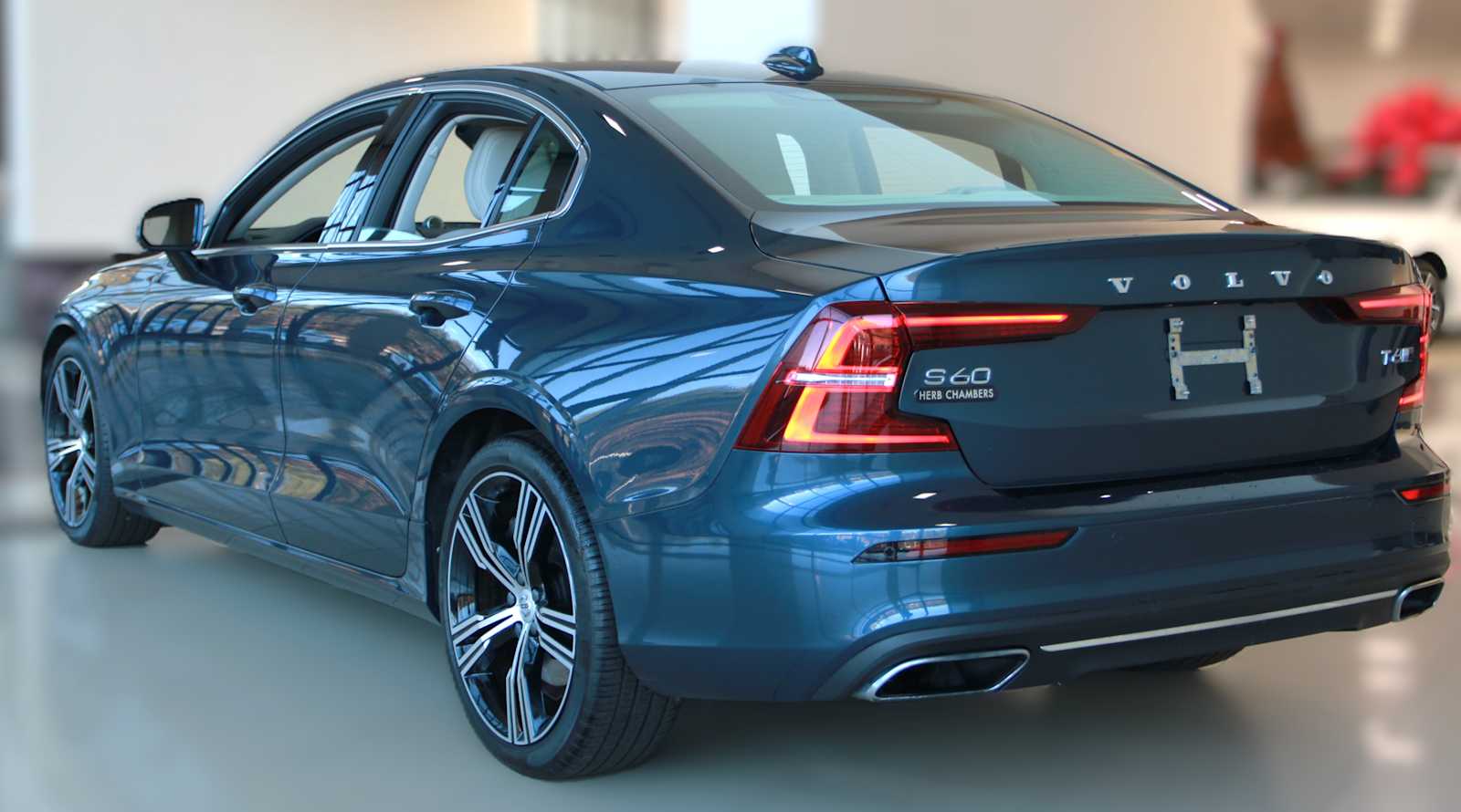 2019 Volvo S60 T6 Inscription photo 3