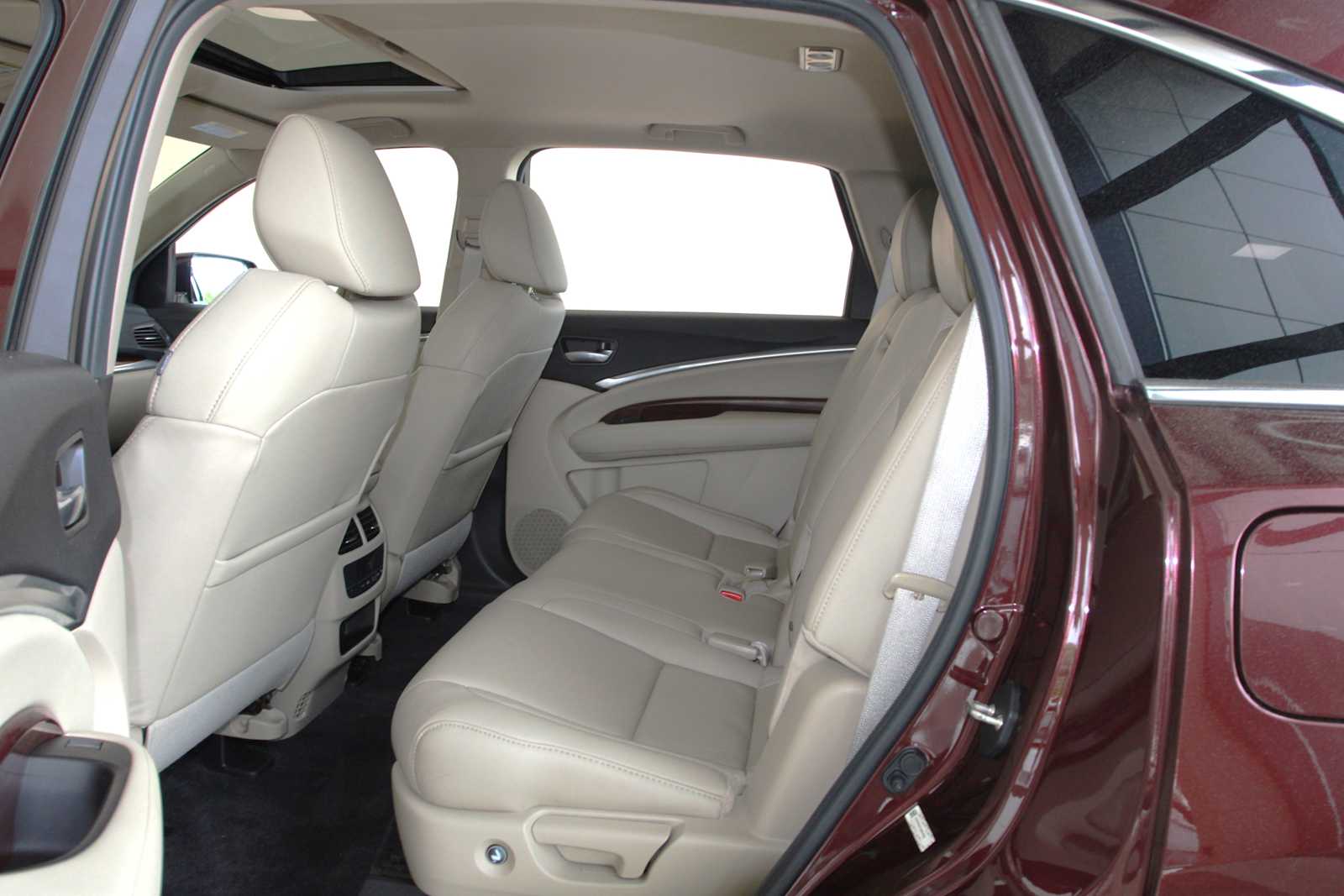 used 2016 Acura MDX car, priced at $16,497