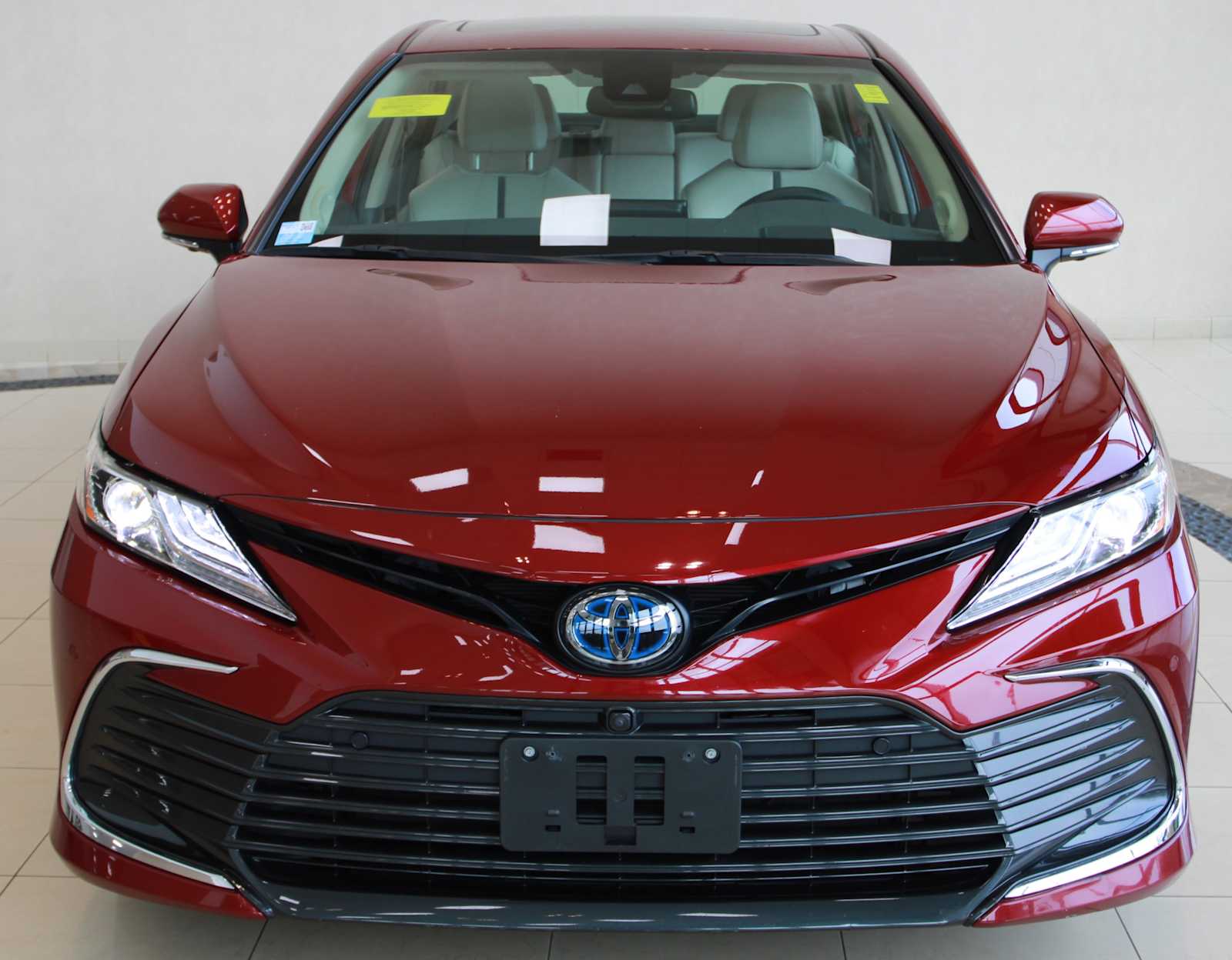 Used 2022 Toyota Camry Hybrid XLE Sedan