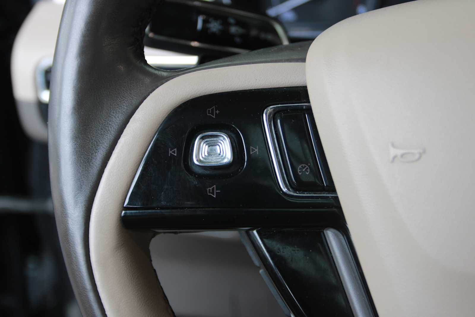 used 2022 Lincoln Corsair car, priced at $21,197