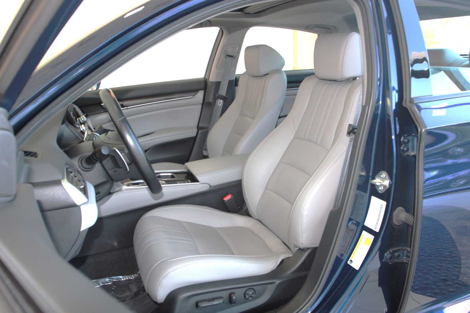 used 2020 Honda Accord car, priced at $27,497