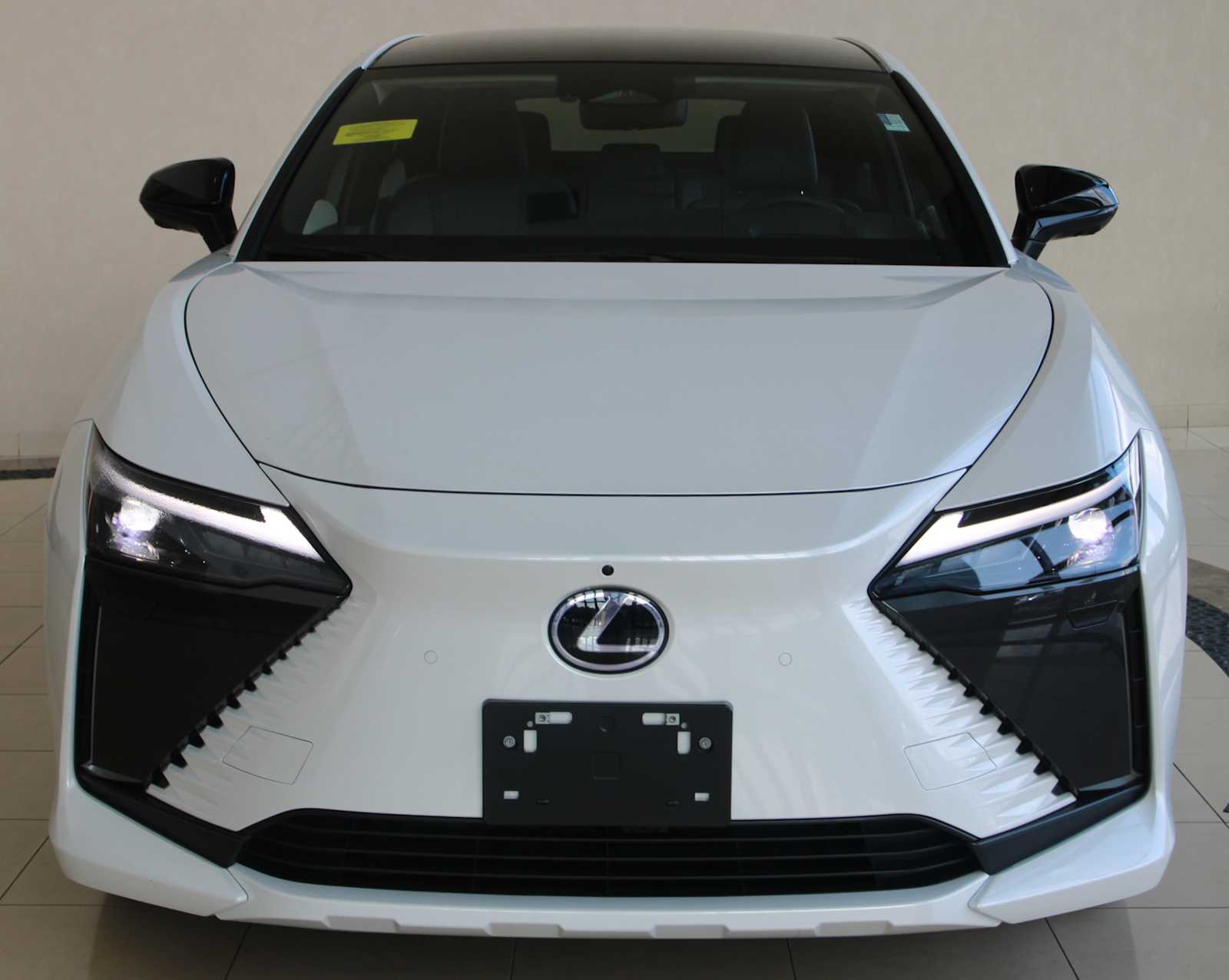 2024 Lexus RZ 450e Premium photo 2