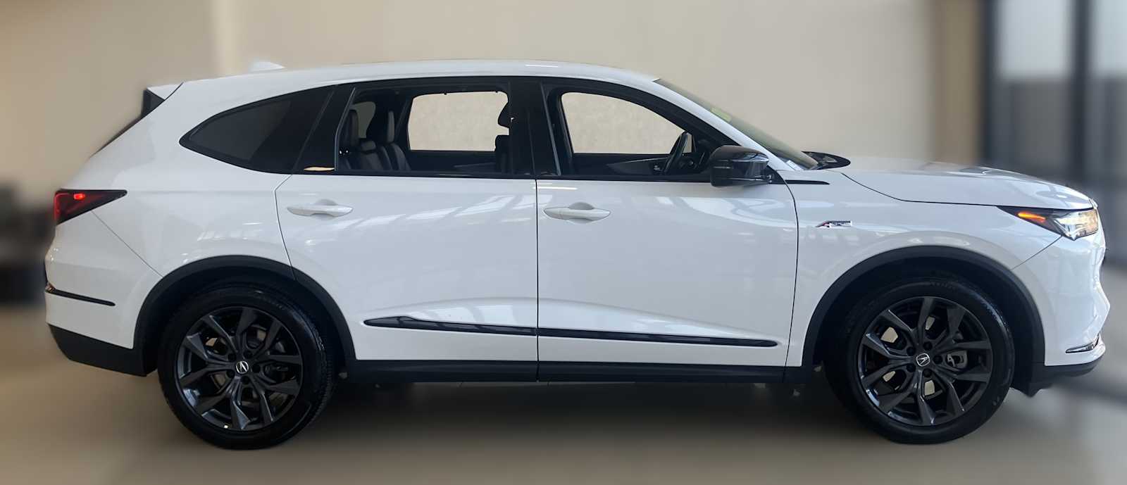 used 2022 Acura MDX car, priced at $35,497