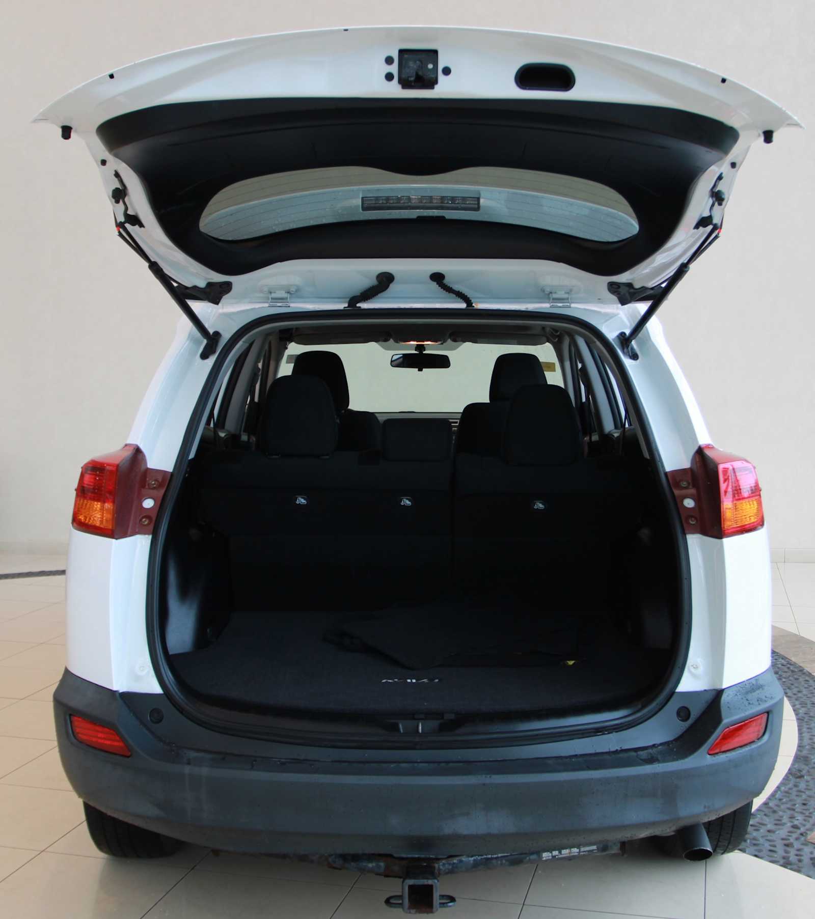 2015 Toyota RAV4 XLE photo 4