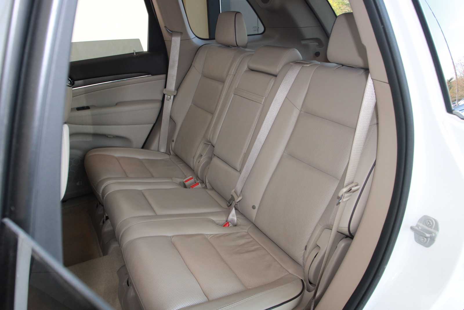 used 2020 Jeep Grand Cherokee car, priced at $18,497