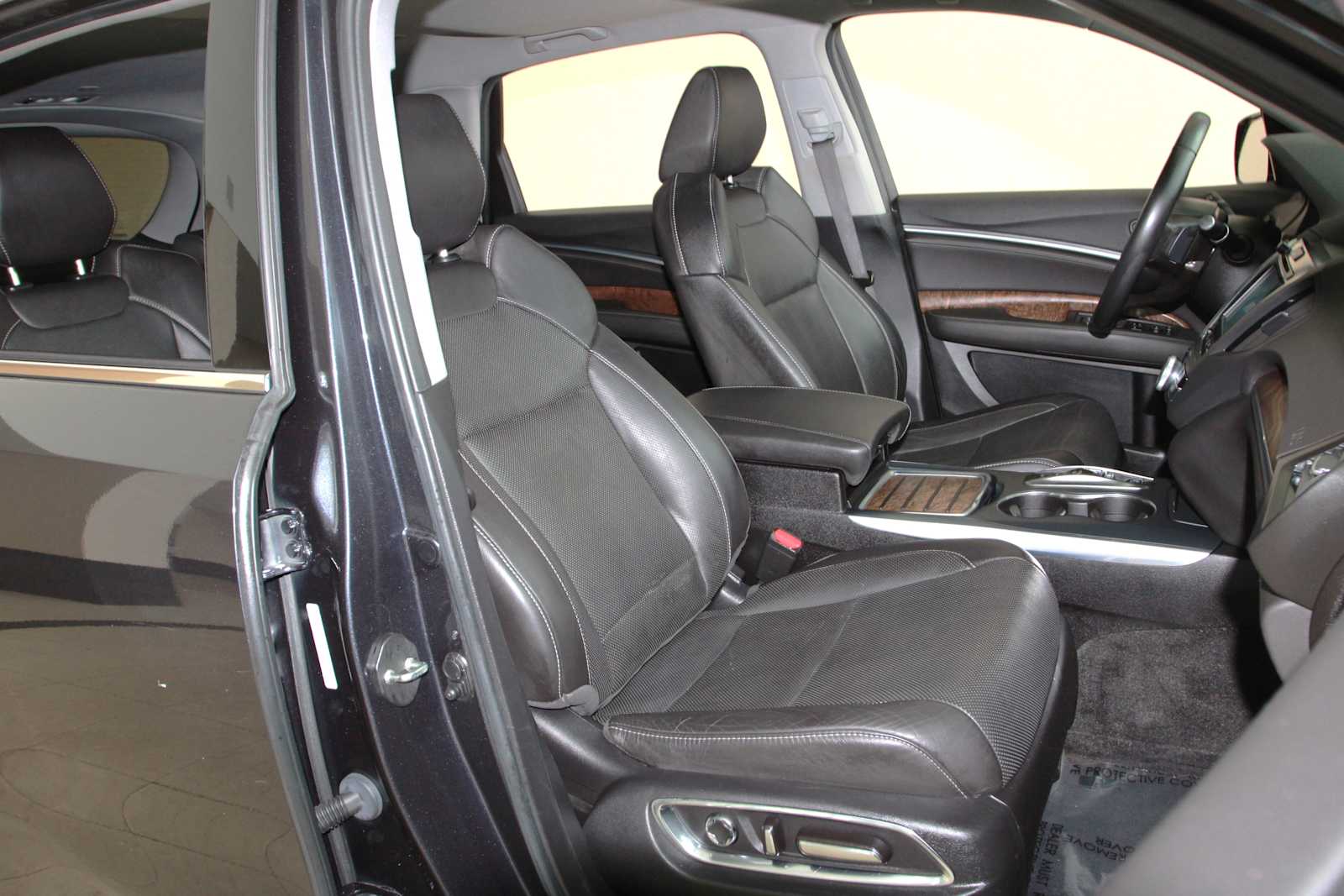 used 2020 Acura MDX car, priced at $24,497