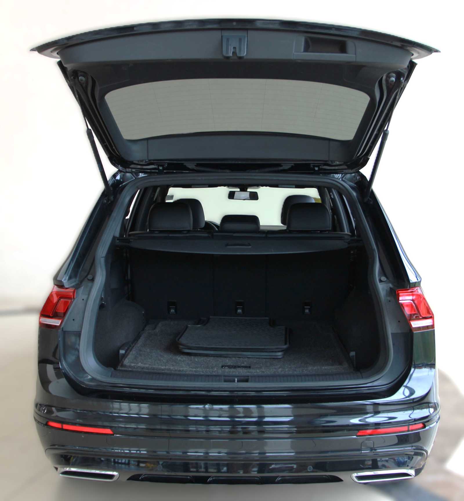 2021 Volkswagen Tiguan SE R-Line photo 4