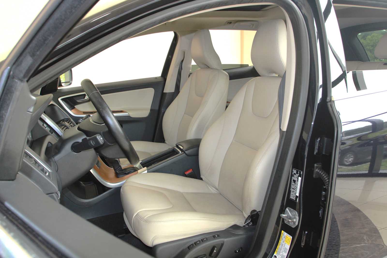 2017 Volvo XC60 7