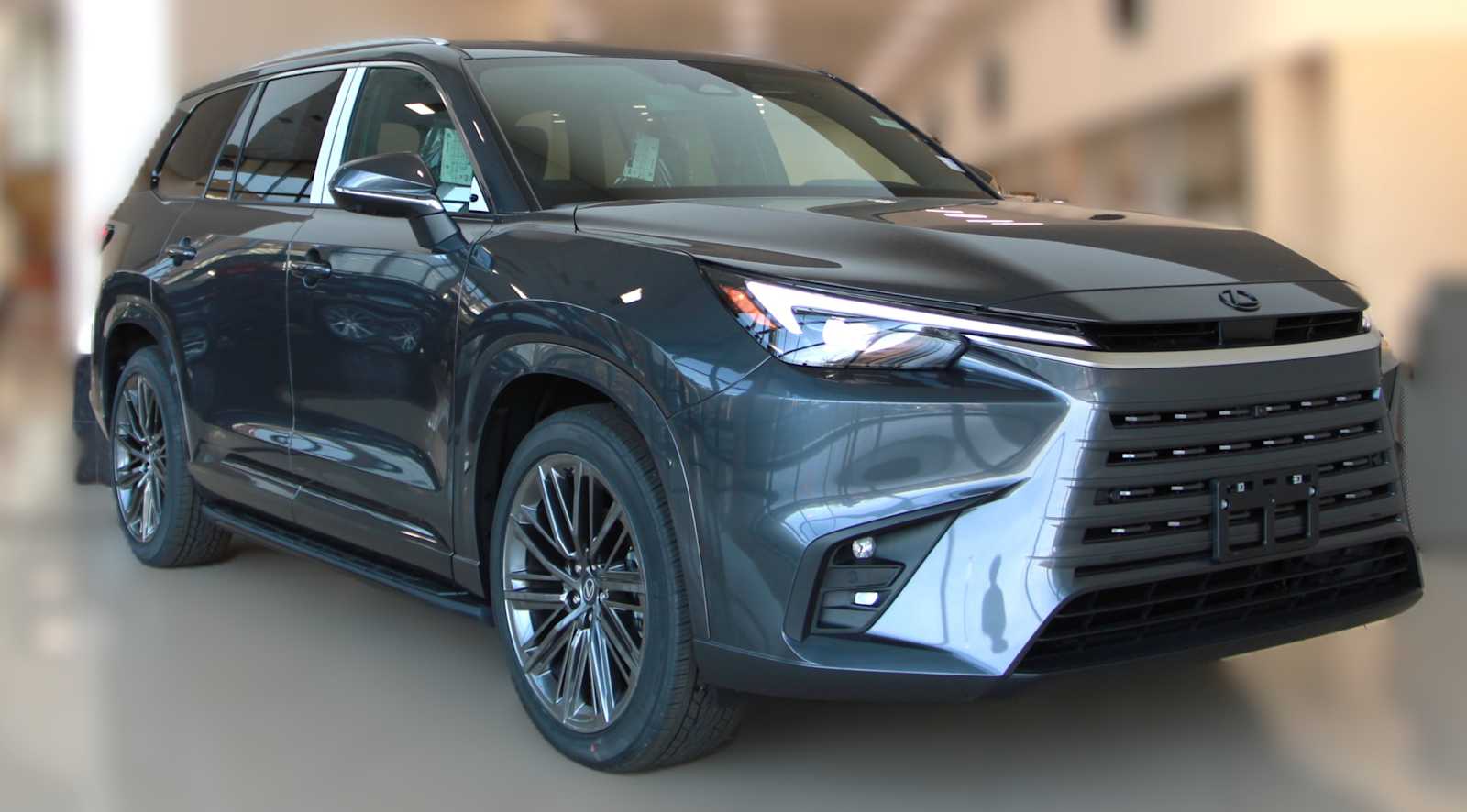 2026 Lexus TX Luxury's photo