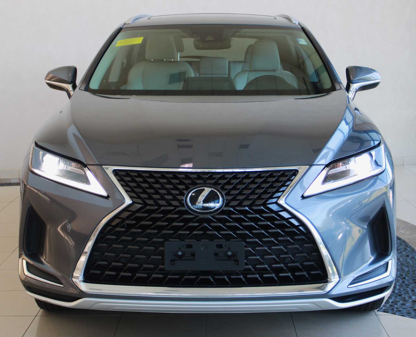 2020 Lexus RX 350L Premium photo 2