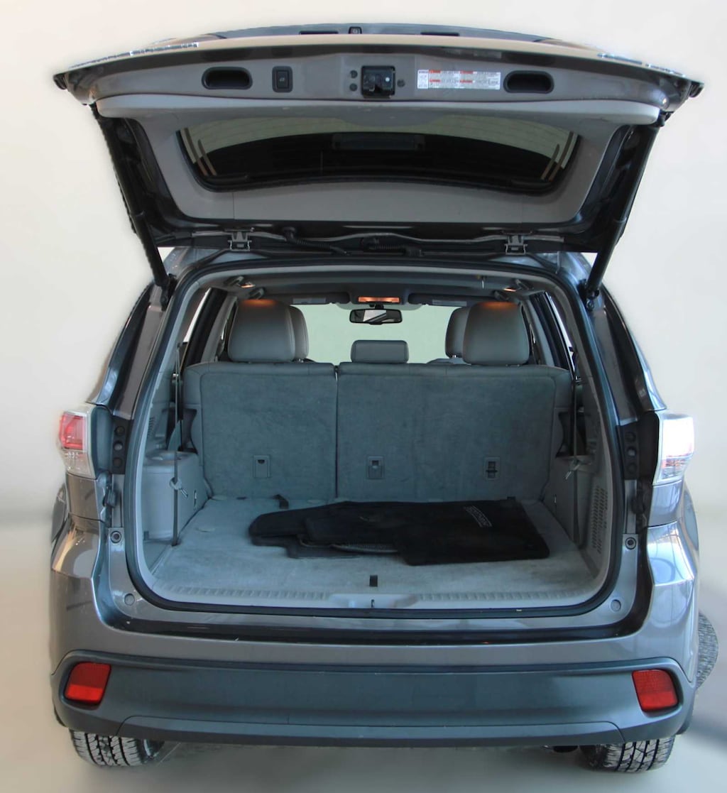 Used 2016 Toyota Highlander XLE SUV