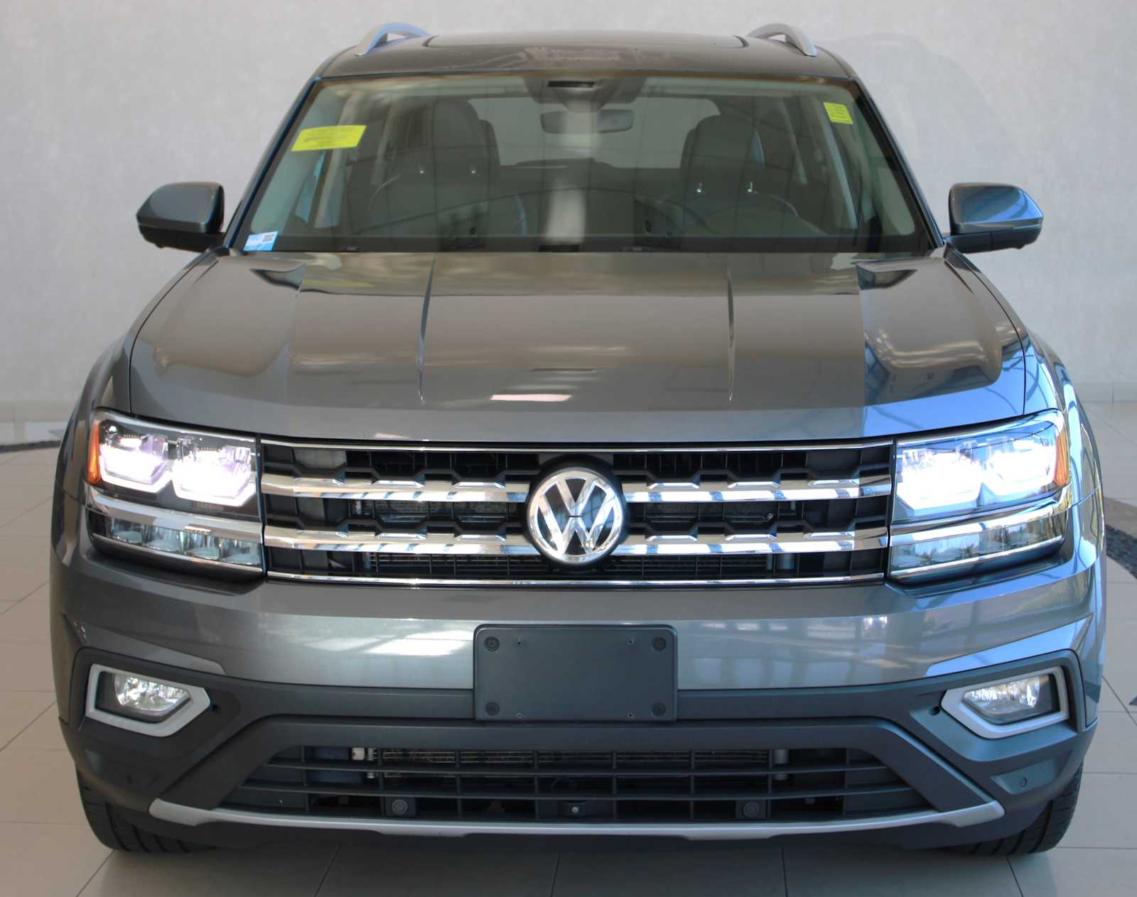 Used 2018 Volkswagen Atlas SEL Premium with VIN 1V2NR2CAXJC540885 for sale in Sharon, MA
