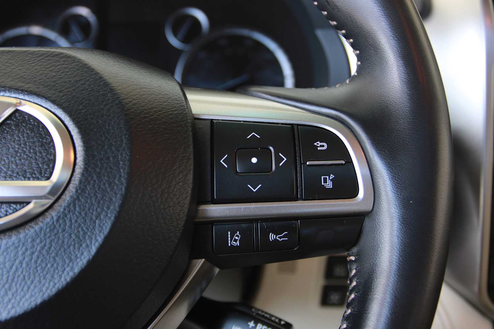 used 2023 Lexus GX 460 car, priced at $57,097