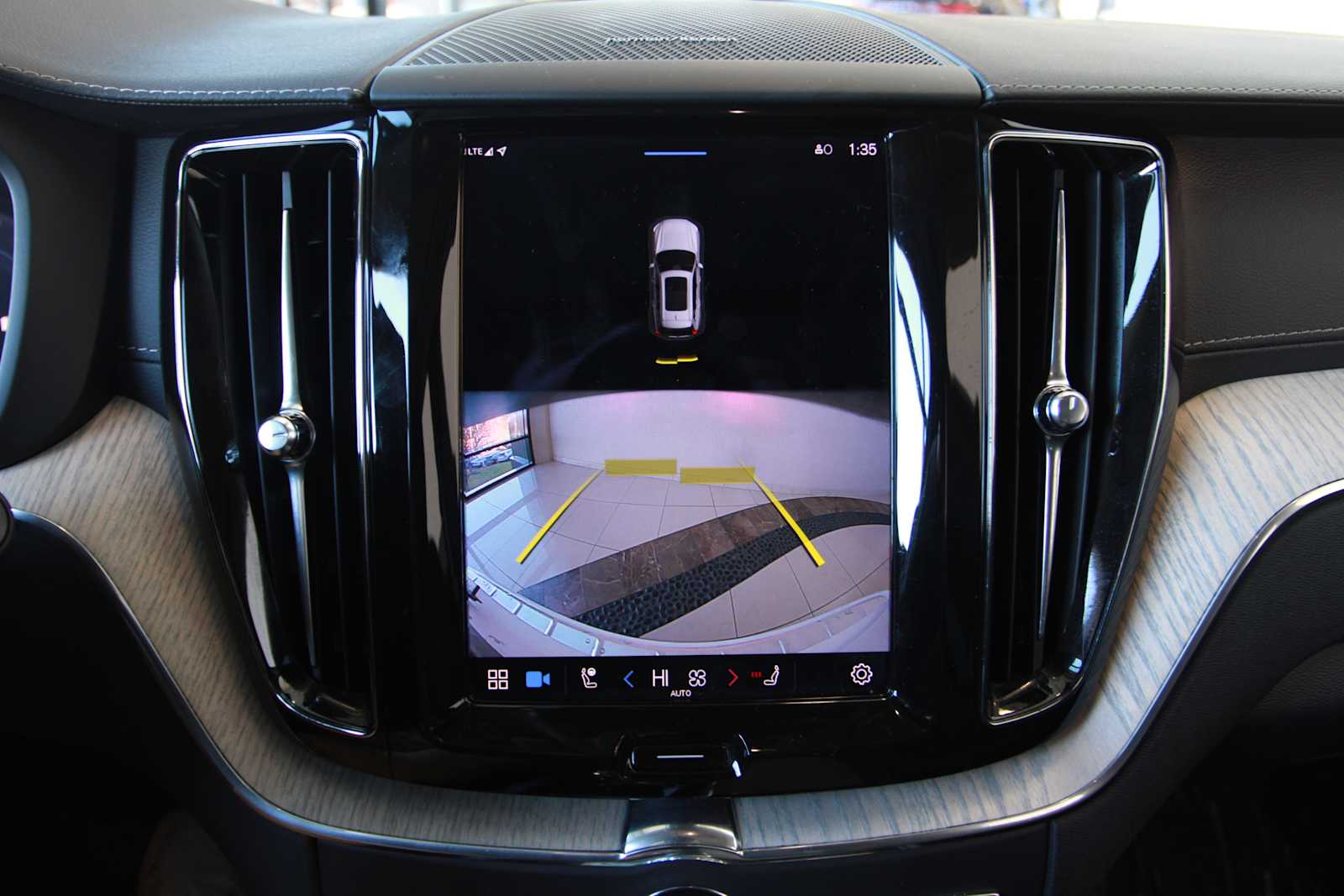 used 2022 Volvo XC60 car, priced at $31,097