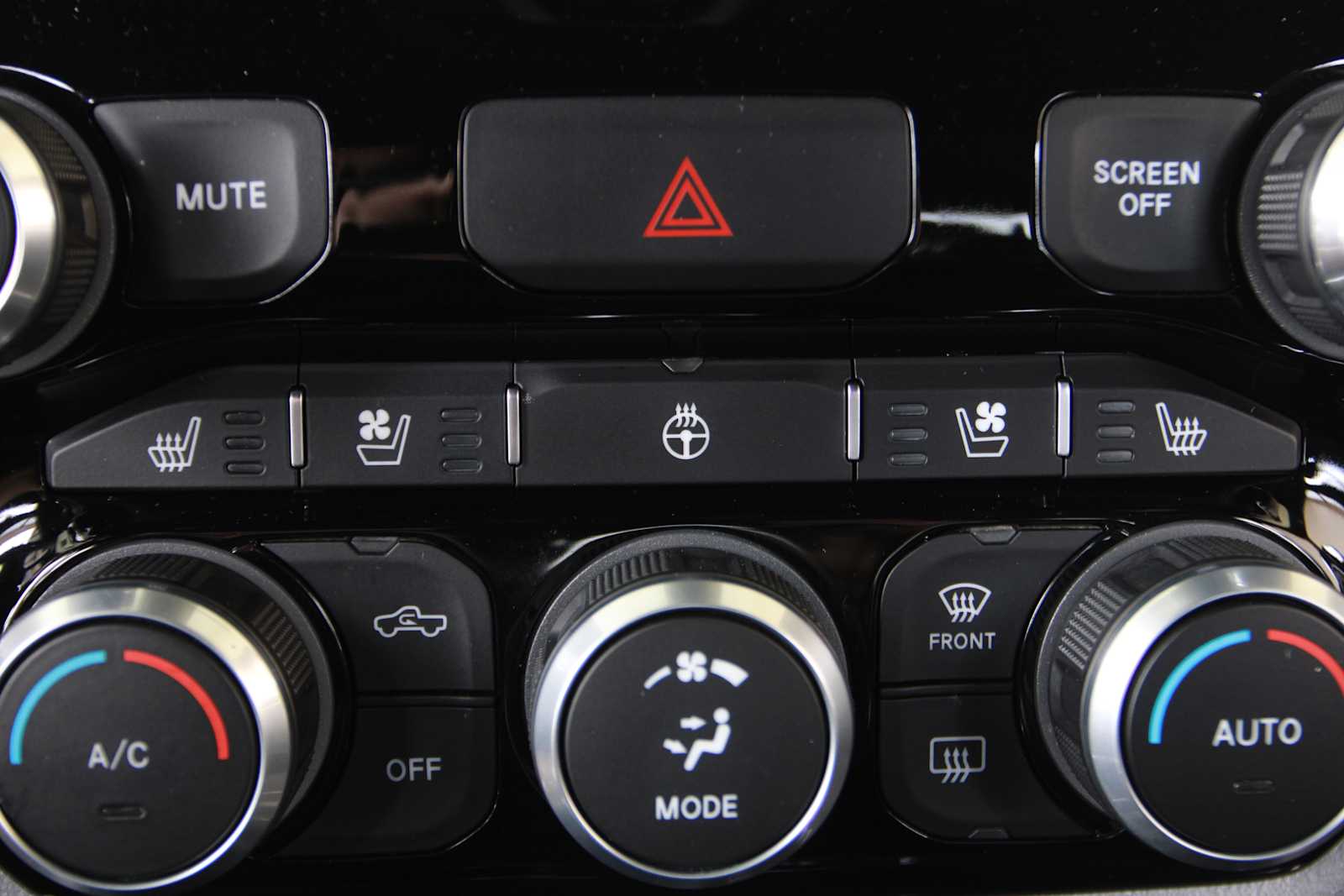 2024 RAM Ram 1500 Pickup Laramie - Photo 17