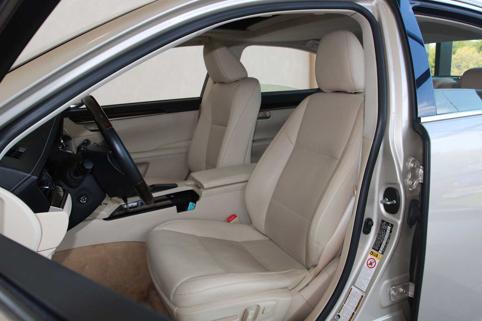 used 2014 Lexus ES 350 car, priced at $17,997