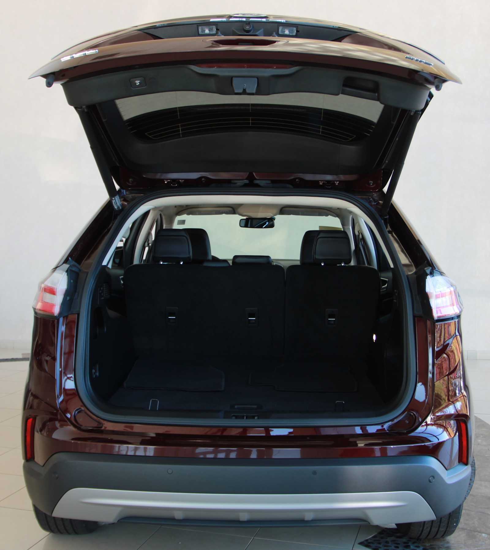 2022 Ford Edge SEL photo 4